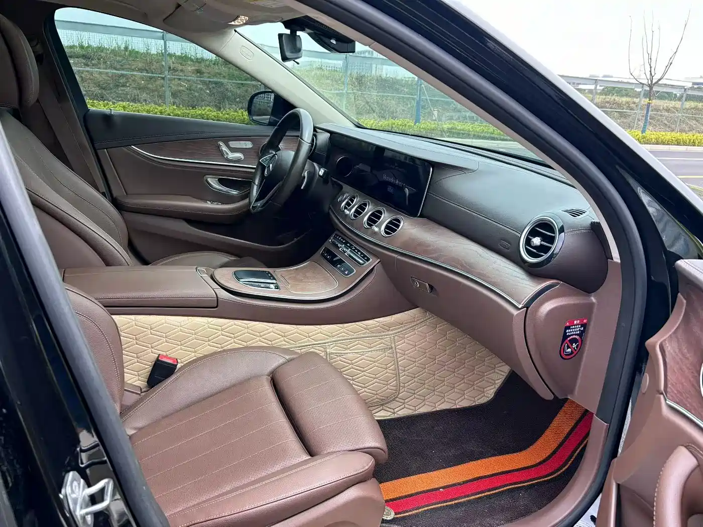 Mercedes-Benz E-Class 2022 E 260 L фото 5