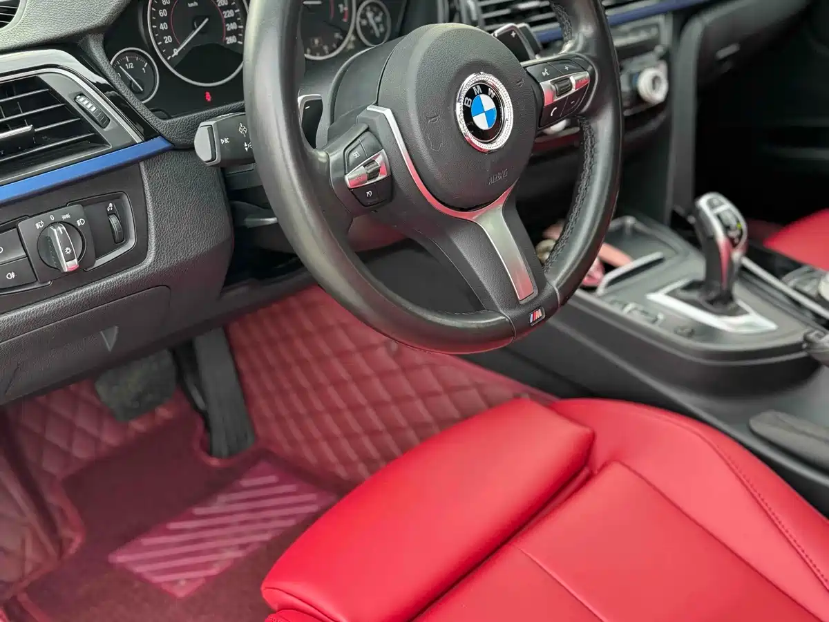 BMW 3 Series 2018 320i M Sport Package фото 11