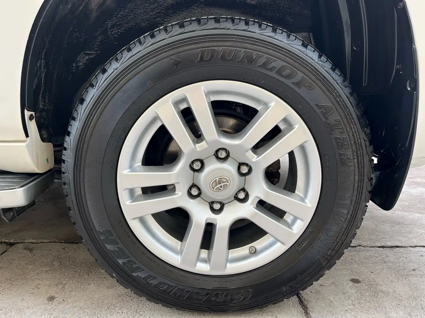 Toyota Prado 2010 4.0L Automatic VX NAVI фото 16