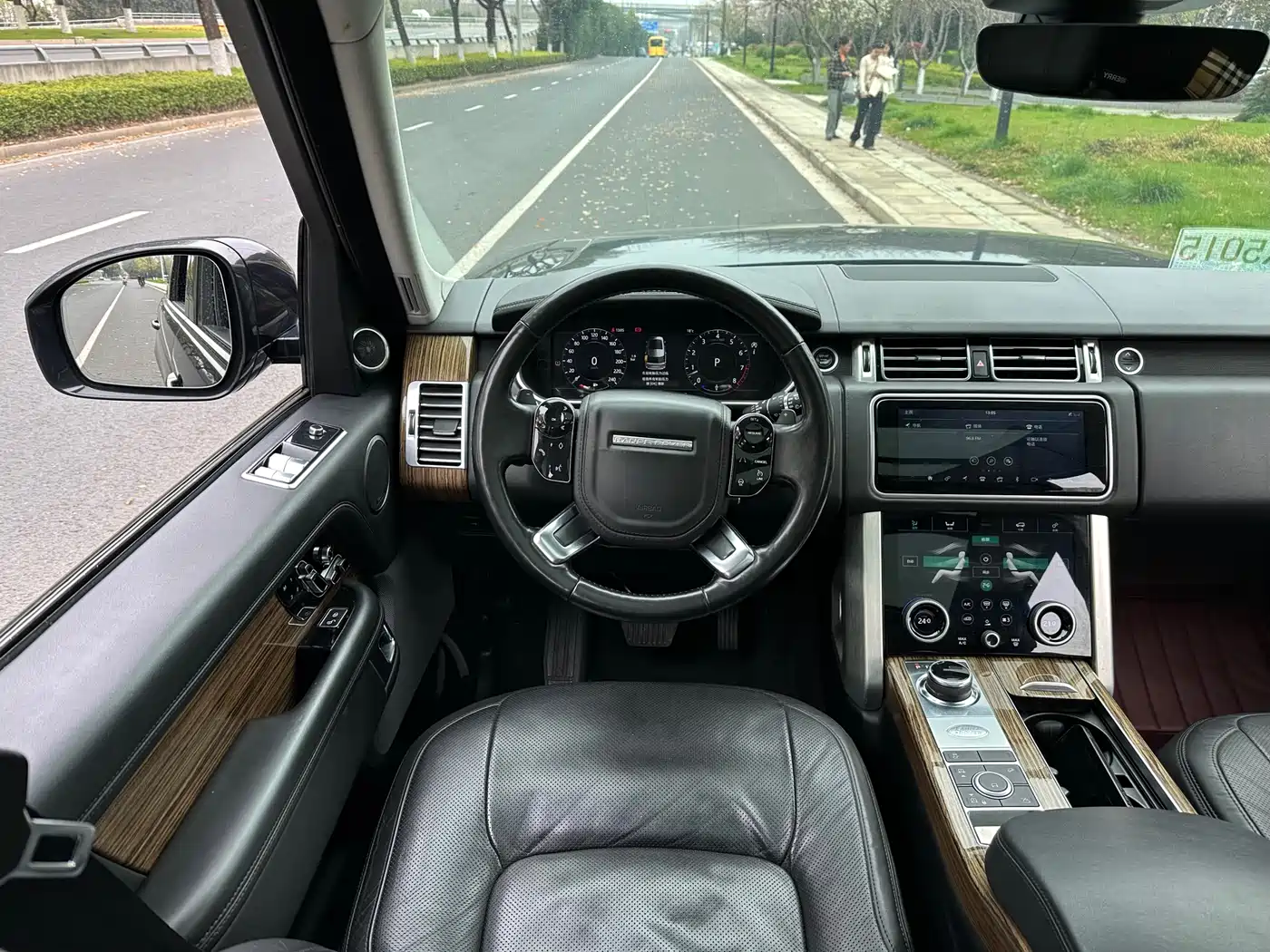 Land Rover Range Rover 2018 3.0 SC V6 Vogue Heritage Extended Edition фото 9