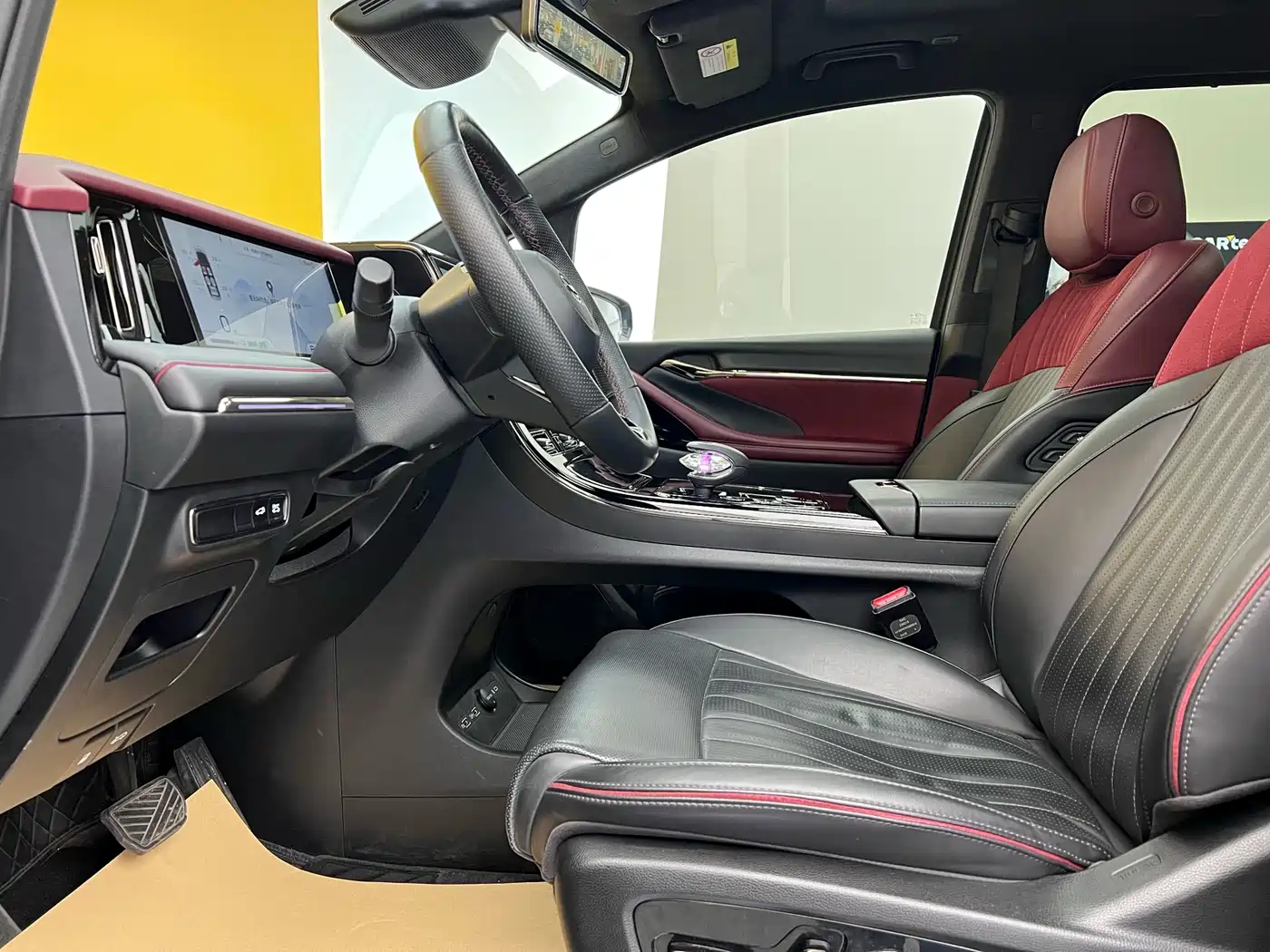 GAC Trumpchi Trumpchi M8 2023 Model Master Series Hybrid Royal Edition фото 3