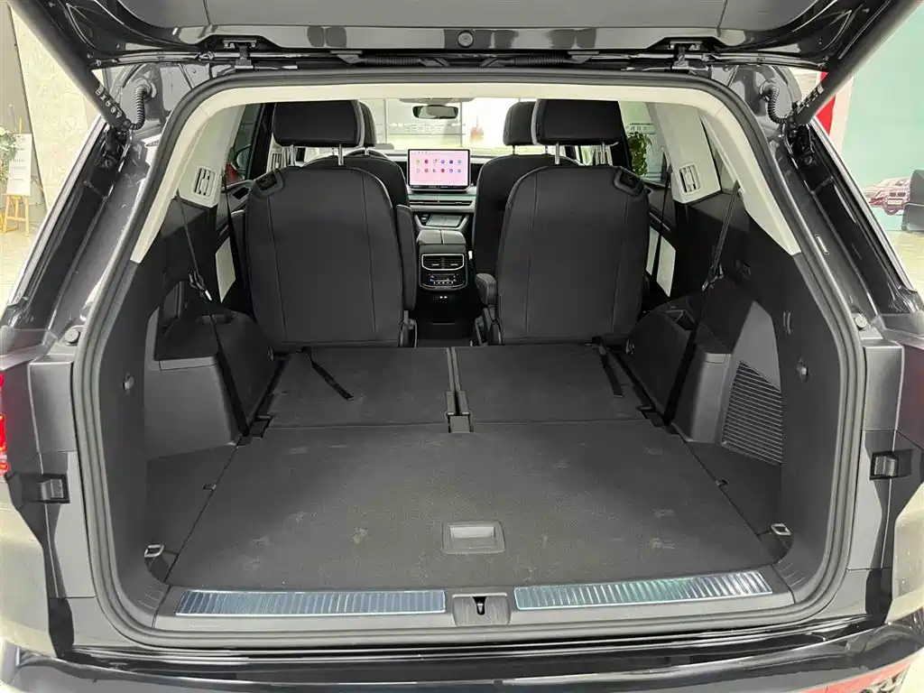 Volkswagen Talagon 2025 450TSI R-Line 6-Seater фото 17
