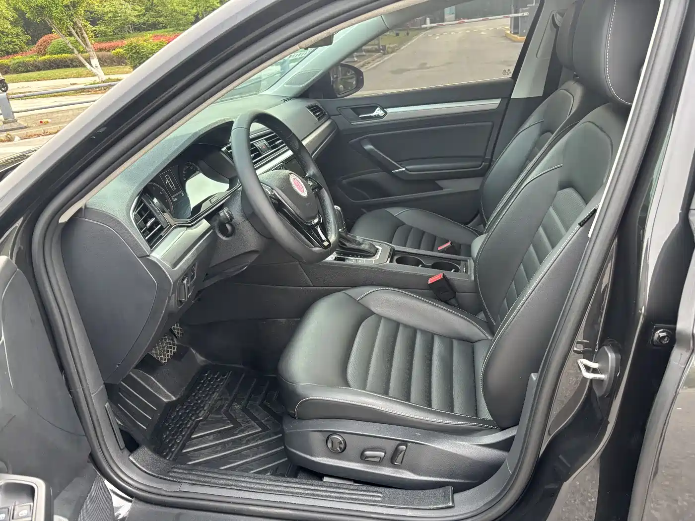 Volkswagen Lamando 2021 280TSI DSG Comfort Edition фото 9