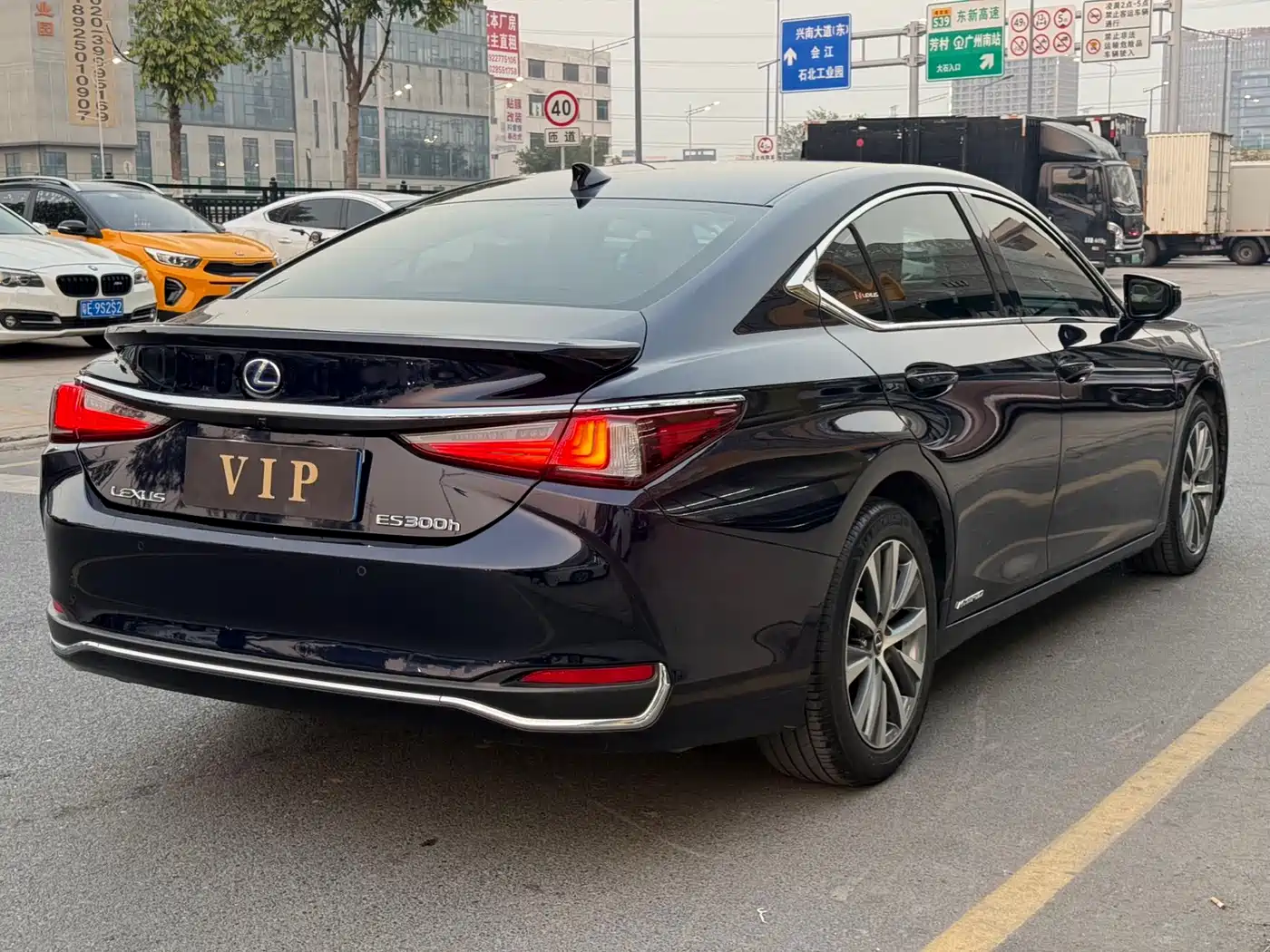 Lexus ES 2021 300h Excellence Edition фото 9