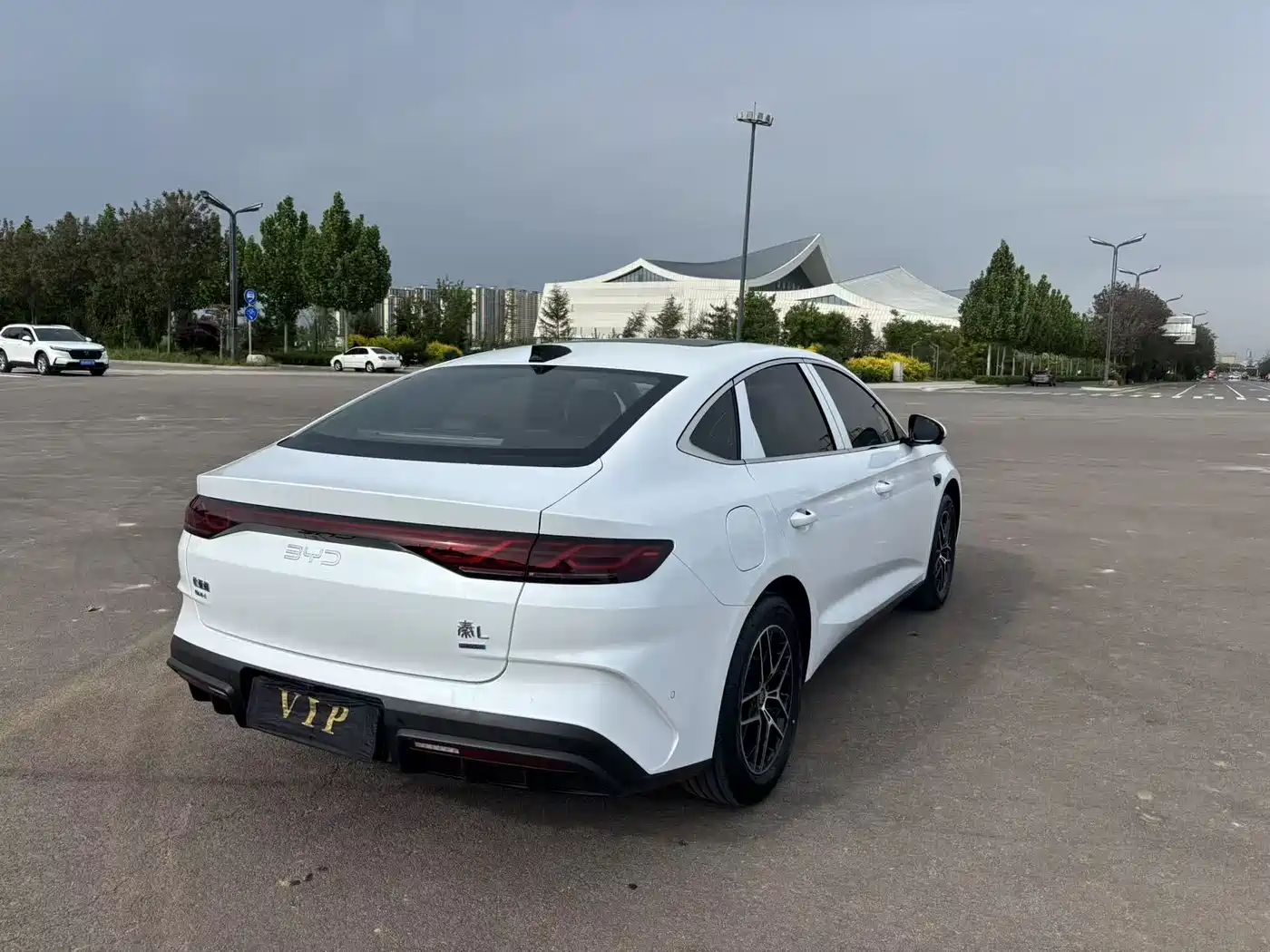 BYD Qin L 2026 Model DM-i 210KM Superior Edition фото 2