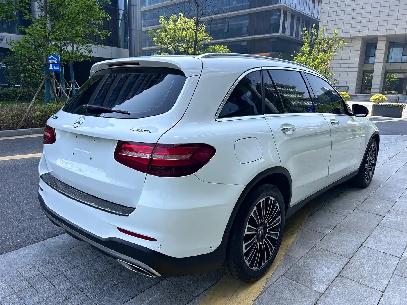 Mercedes-Benz GLC 2019 GLC 260 4MATIC Dynamic фото 7