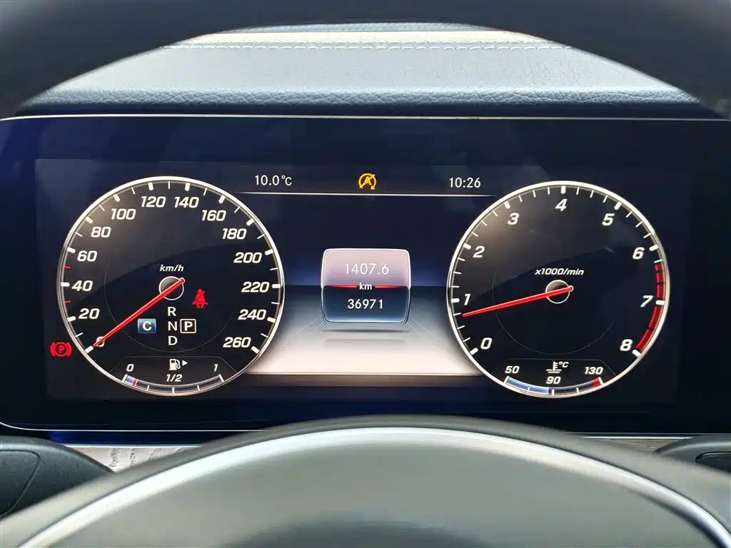 Mercedes-Benz E-Class 2018 E 300 L Fashion фото 16