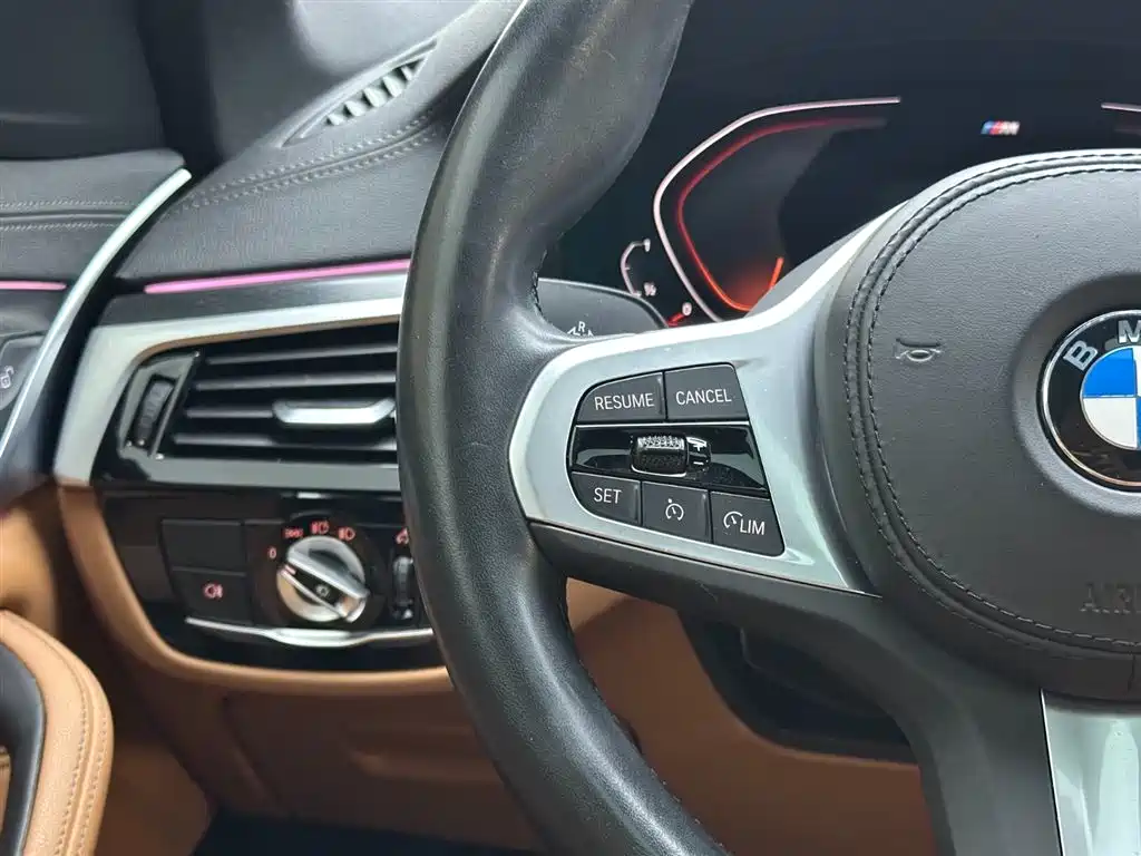 BMW 5 Series (Import) 2022 Model Second Facelift 525i M Sport Package фото 15