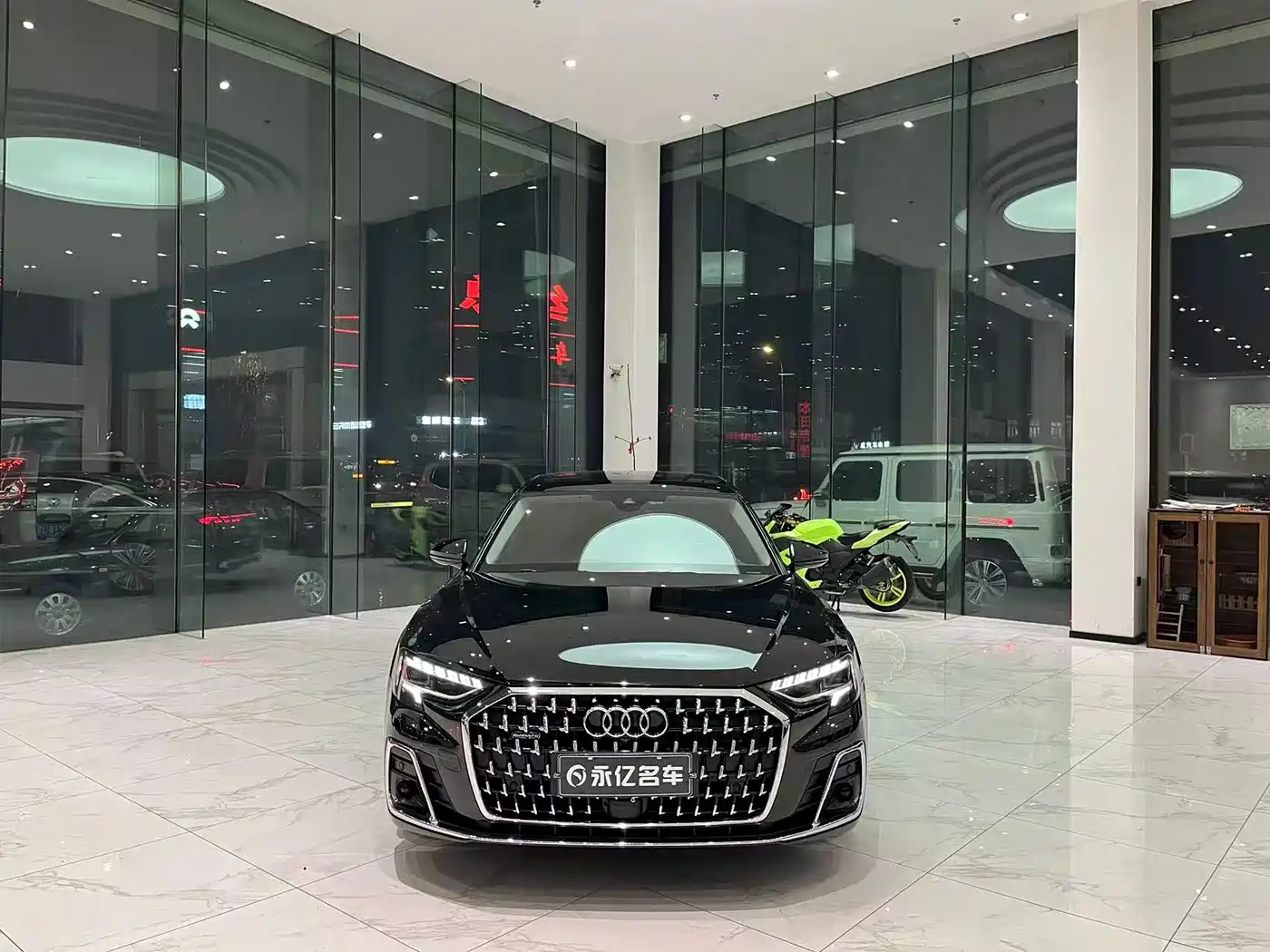 Audi A8 2023 A8L 50 TFSI quattro Exclusive фото 2