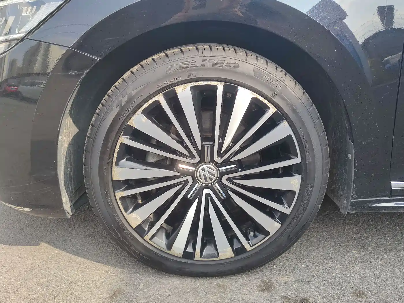 Volkswagen Passat 2019 330TSI Luxury Edition China VI фото 4