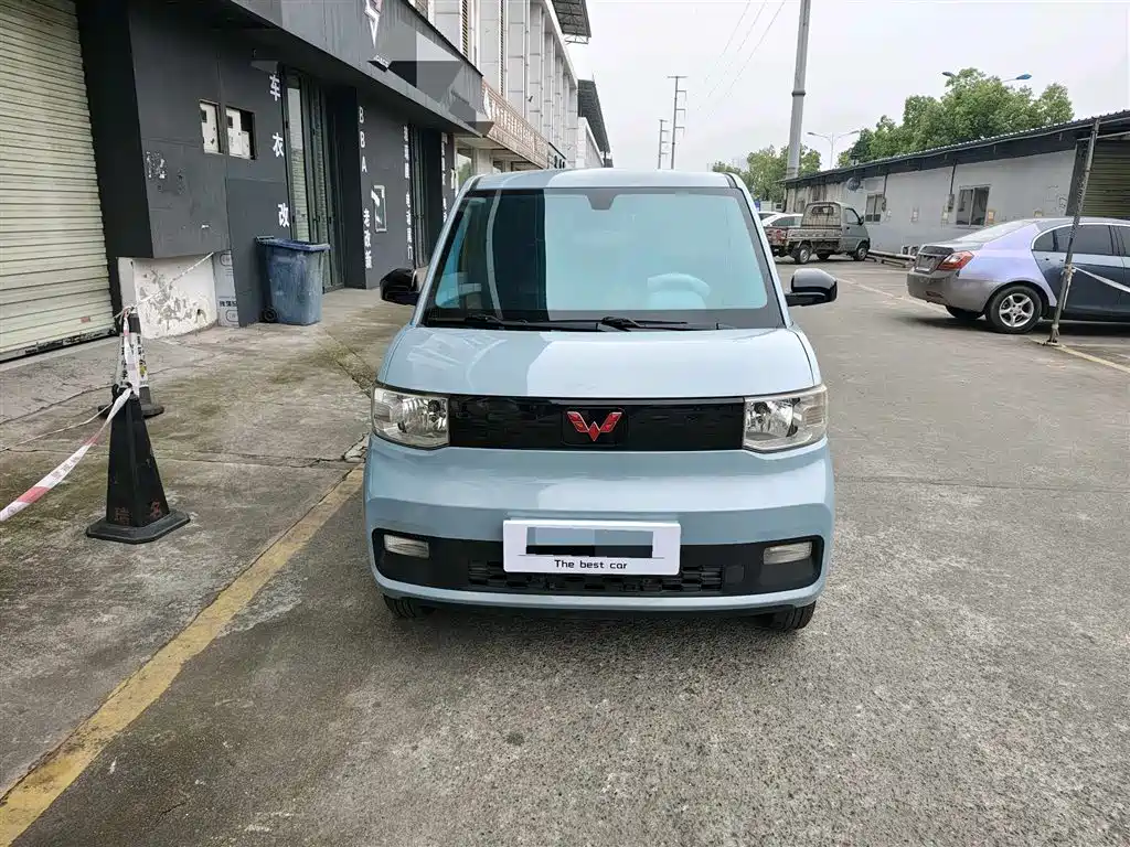 WULING AUTOMOBILE HONGGUANG MINIEV
