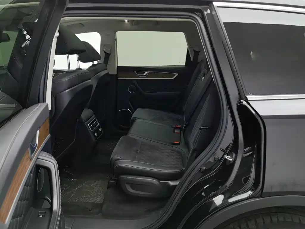 Hongqi HS7 2022 2022 3.0T Automatic 4WD ZhiLian QiXiang Edition 5-seater