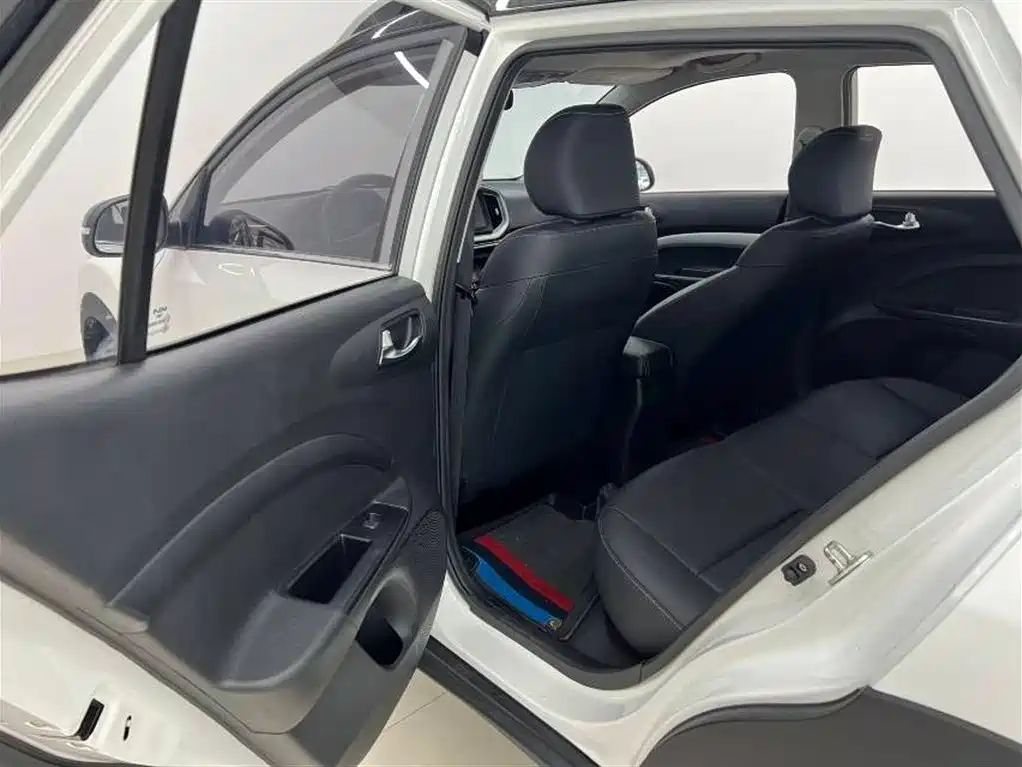 Kia KX1 2021 1.4L CVT Fun Sunroof Version фото 10