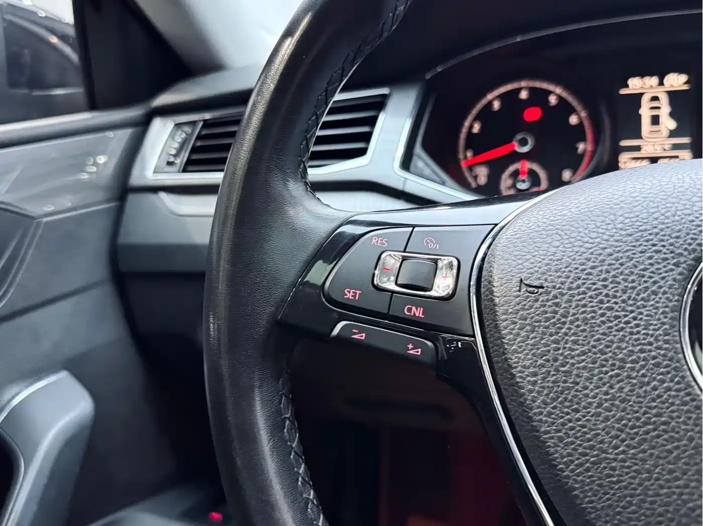 Volkswagen Passat 2017 330TSI DSG Prestige фото 18