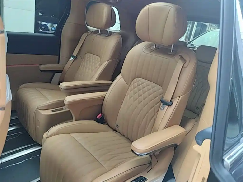 Voyah Auto Voyah Dreamer 2024 PHEV Extended Range Flagship Edition фото 17