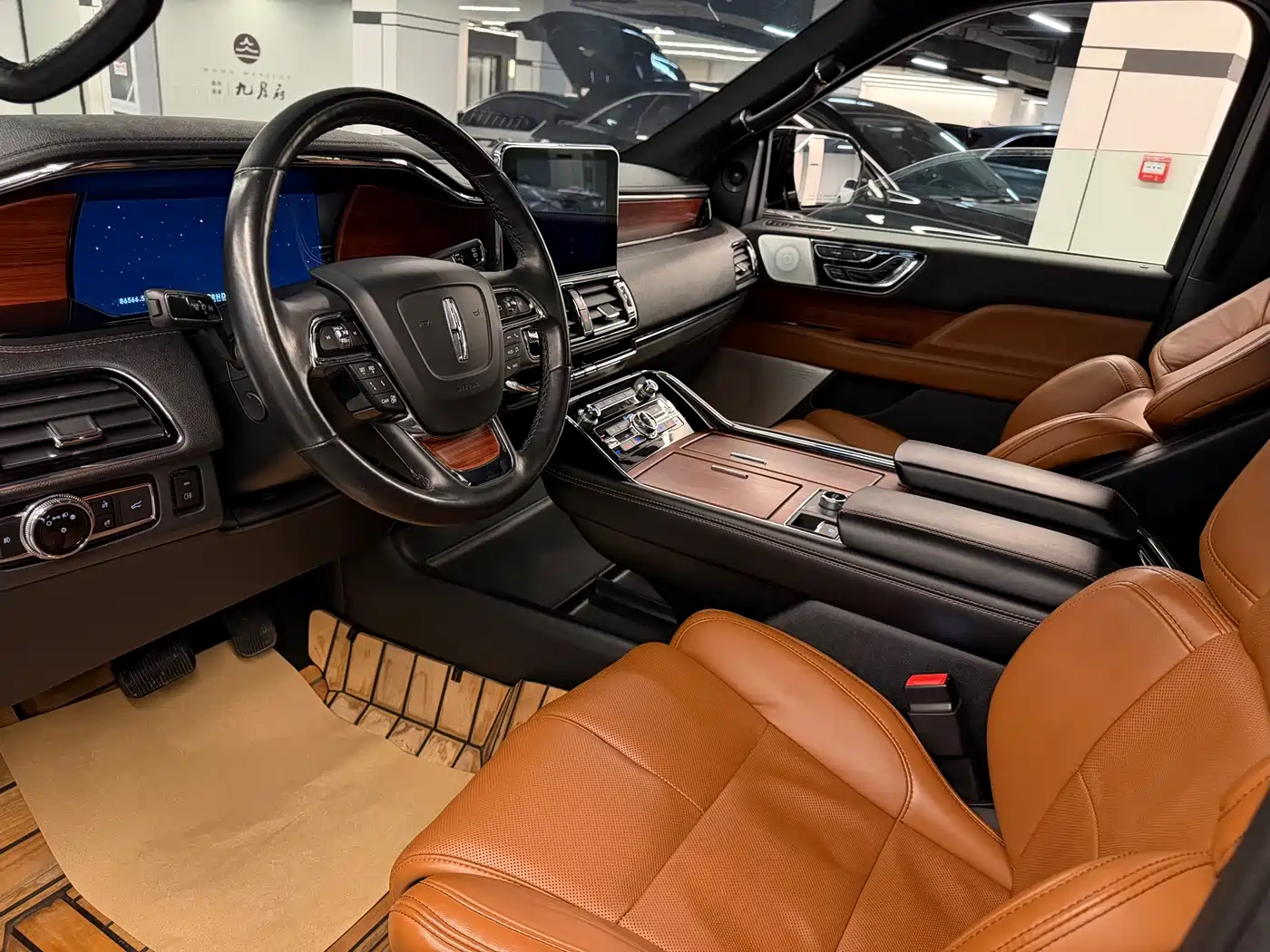 LINCOLN NAVIGATOR