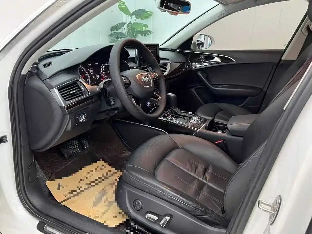 Фото 4 - Audi A6L