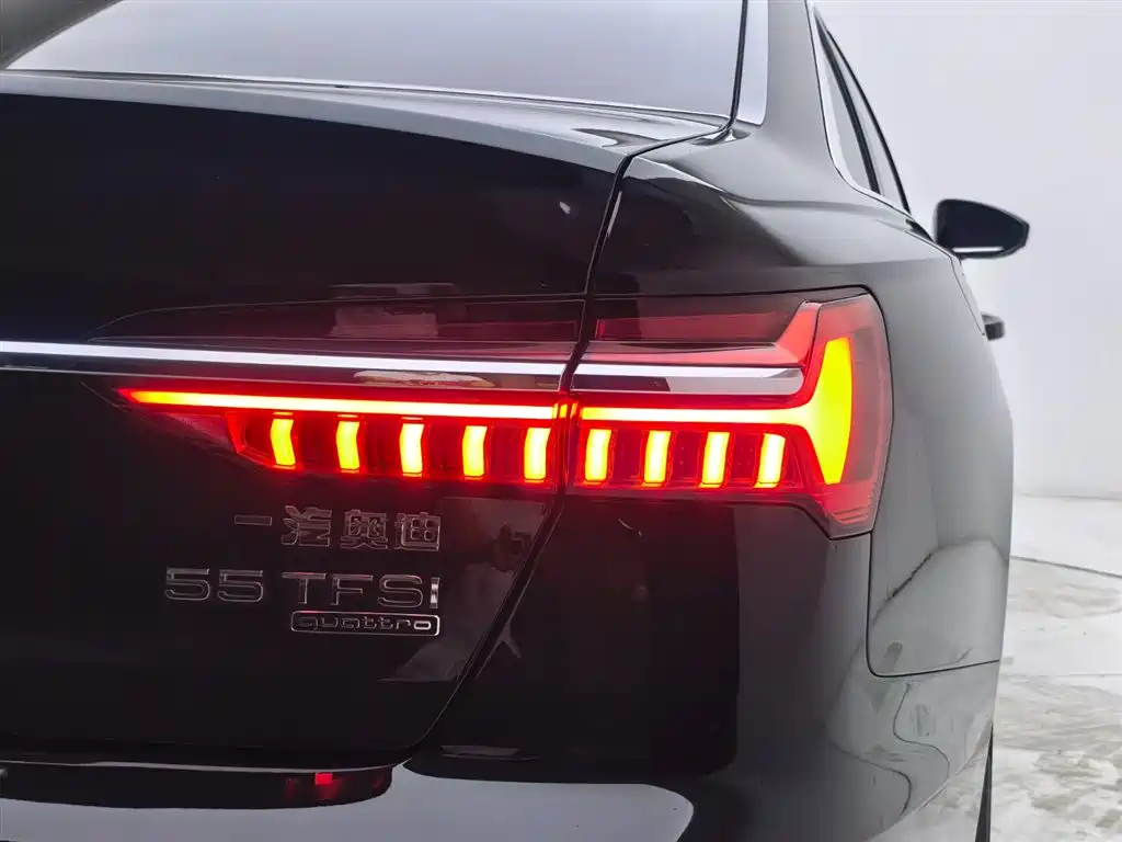 Audi A6L 2023 55 TFSI quattro Exclusive Elegance фото 21