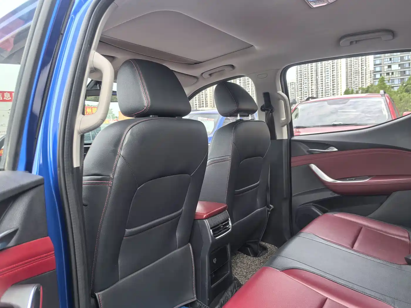 SAIC Maxus Maxus T90 2021 2.0T Single-Turbo Automatic 2WD High Chassis Comfort Long Cargo фото 10