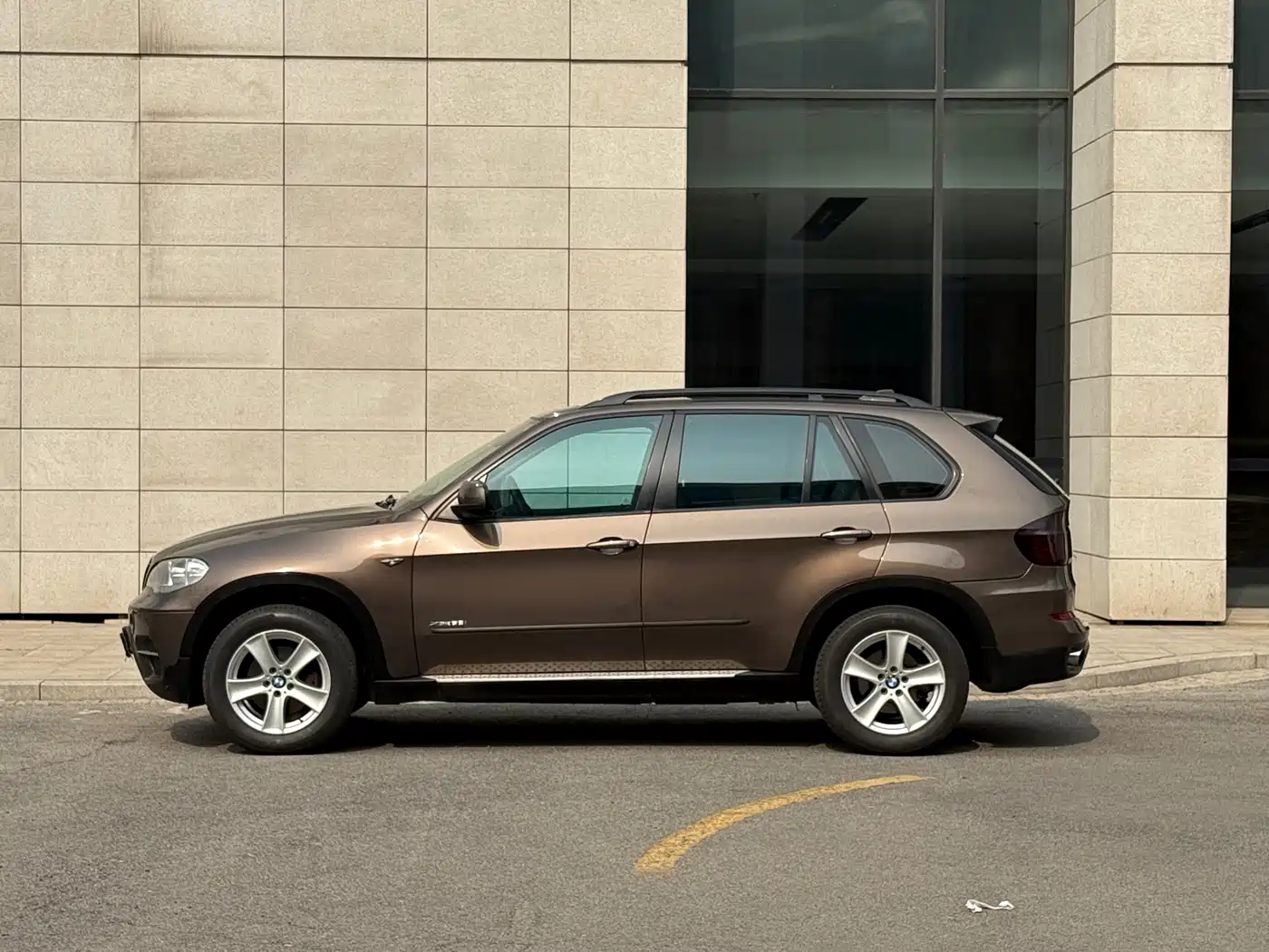 BMW X5 (Import) 2011 xDrive35i Leading Edition фото 4