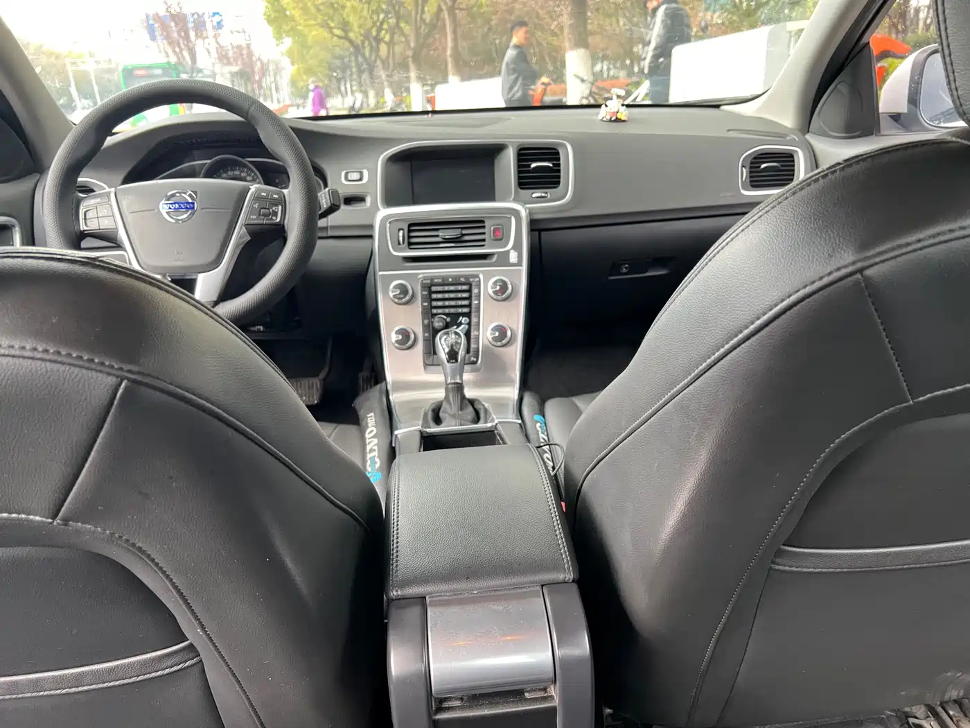 Фото 13 - Volvo S60