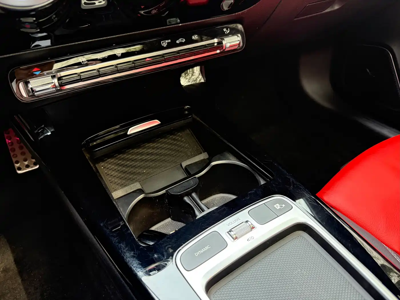 Mercedes-Benz A-Class AMG 2024 AMG A 35 L 4MATIC фото 12