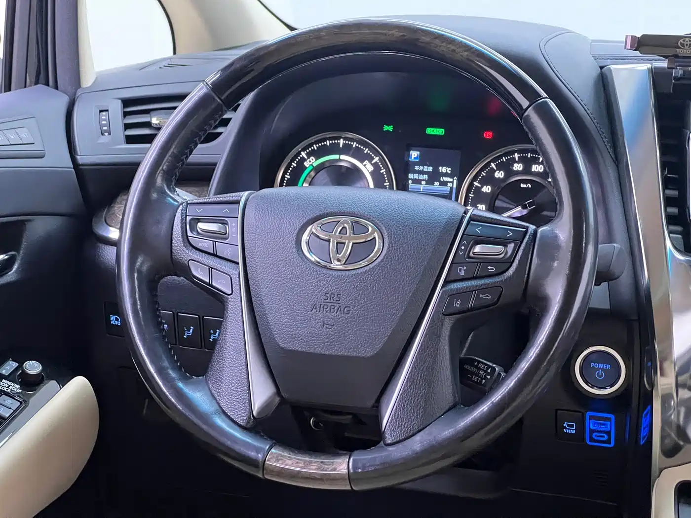 Toyota Vellfire 2021 Crown Hybrid 2.5L HV Premium Edition фото 30