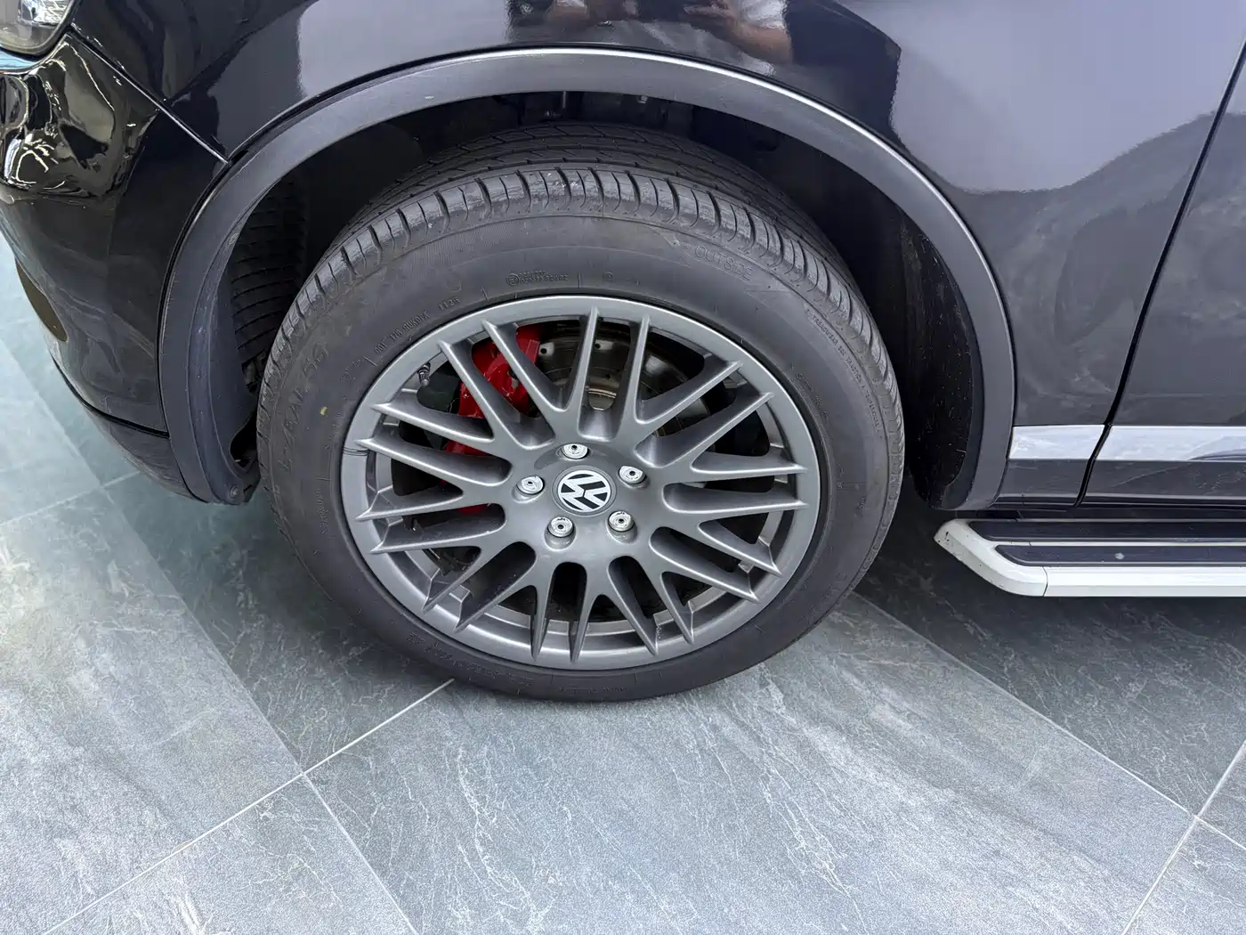 Volkswagen Touareg 2011 3.0TSI Comfort фото 4