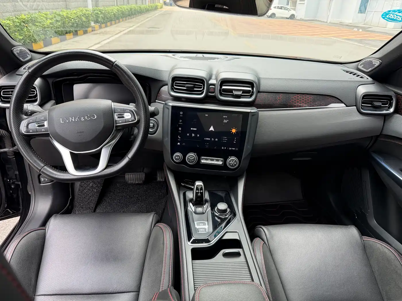 Lynk & Co 03 2018 1.5TD DCT Power Pro Version China V фото 13