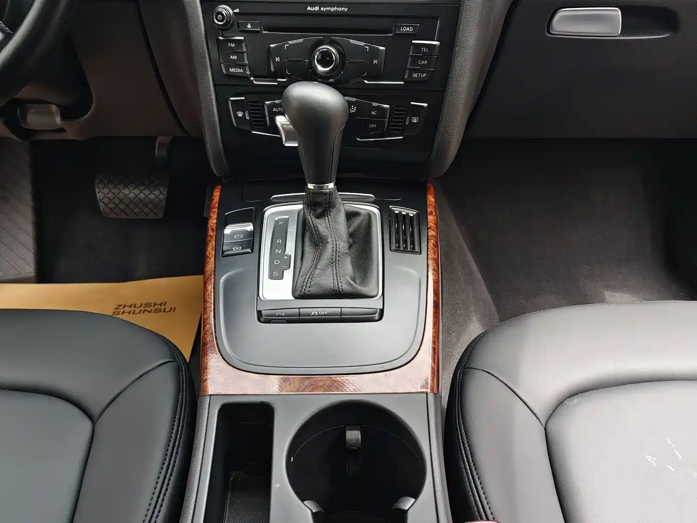 Audi A4L 2011 2.0 TFSI Standard фото 10