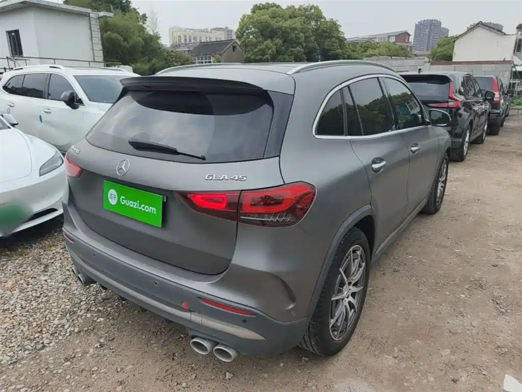 MERCEDES-BENZ GLA AMG