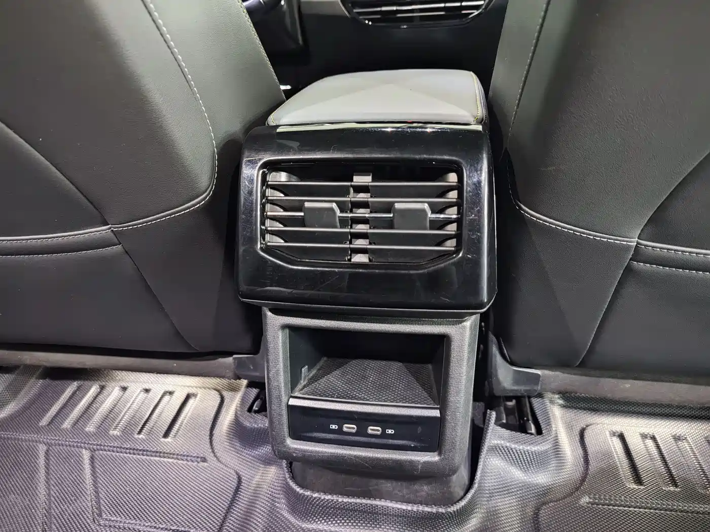 Volkswagen ID.4 X 2022 Pure Long Range Edition фото 9