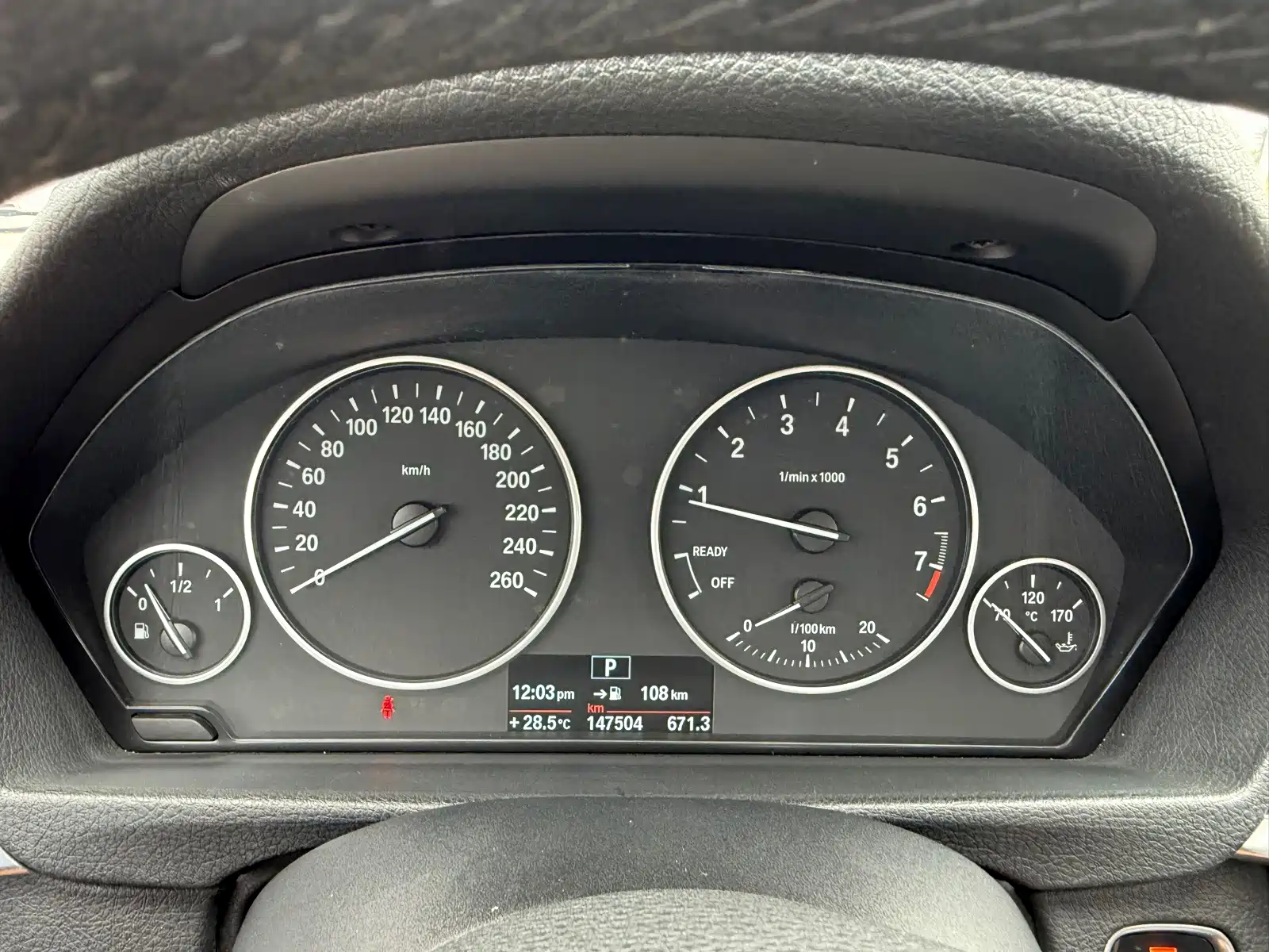 Photo 16 - BMW 3 Series