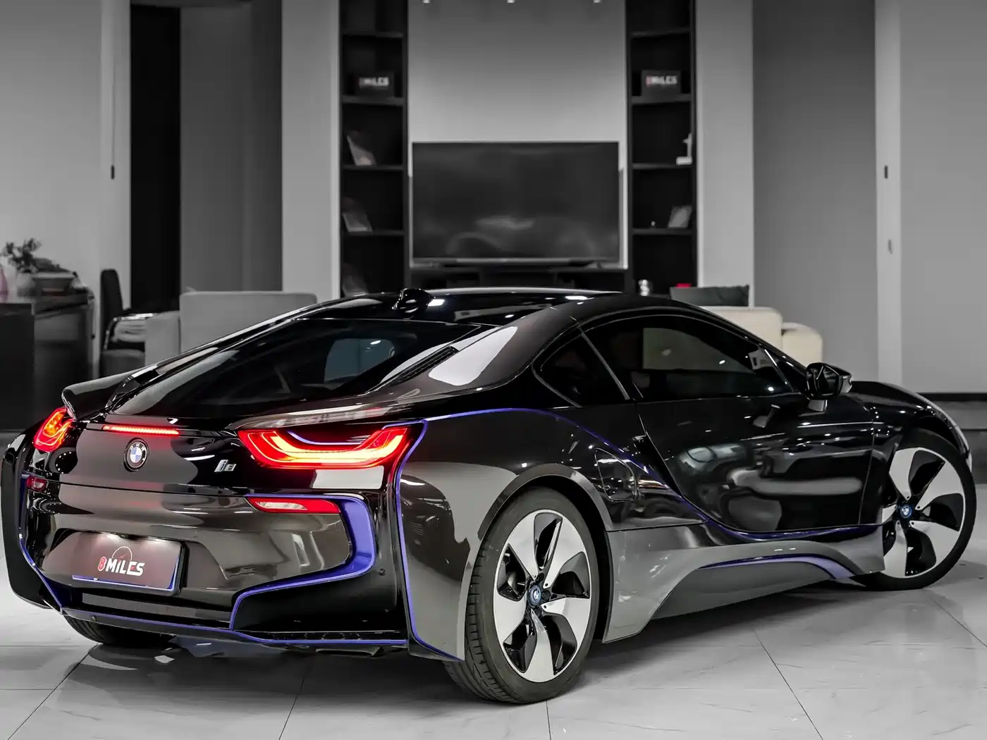 BMW I8