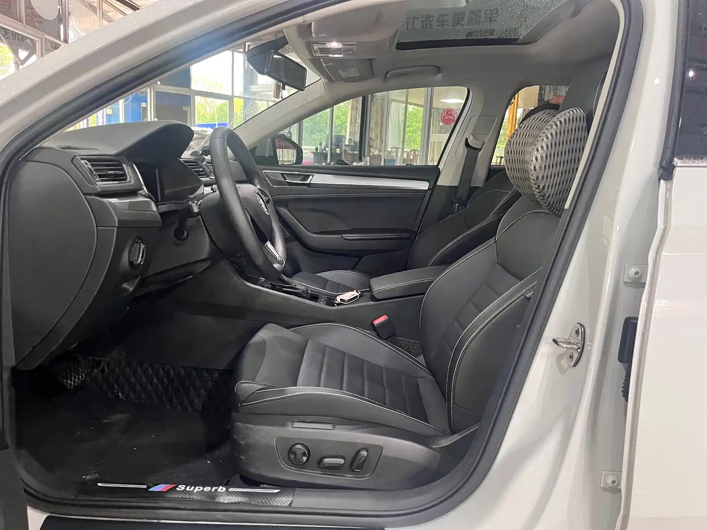 Škoda Superb 2023 Facelift TSI280 DSG Premium Edition фото 3