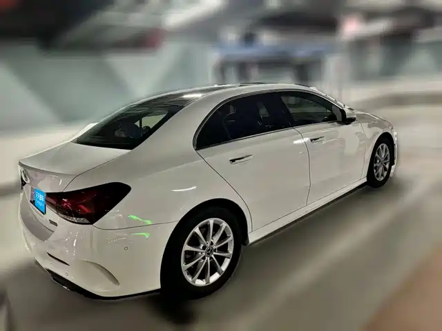 Mercedes-Benz A-Class 2021 A 200 L Sport Sedan Fashion Edition — фото 2