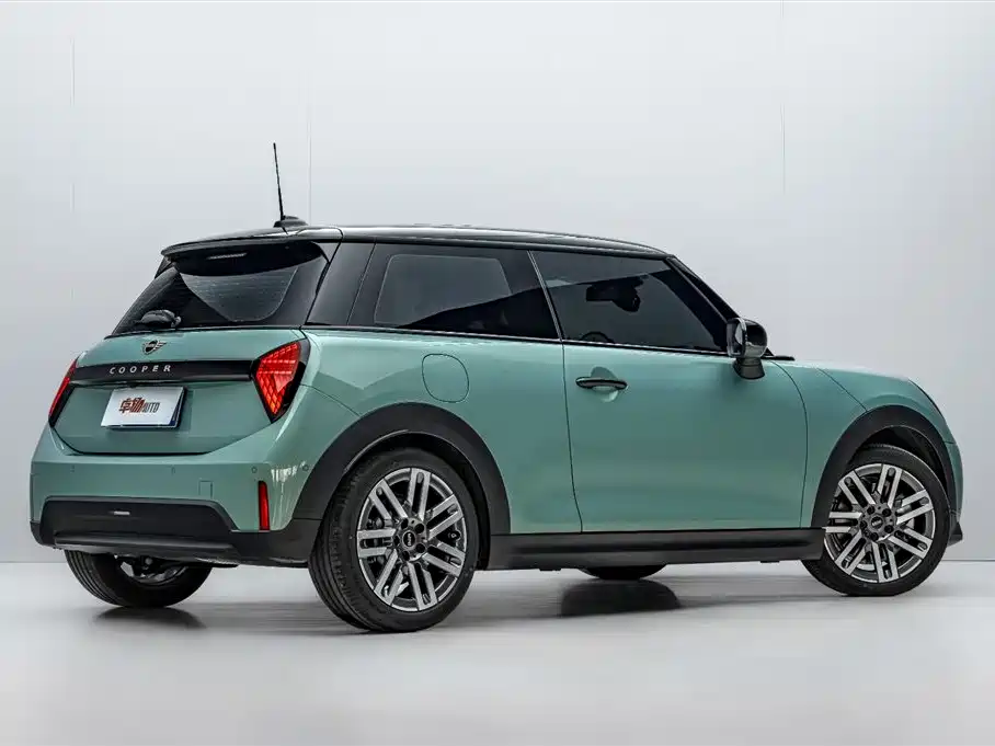 MINI MINI 2026 2025 1.5T COOPER Classic