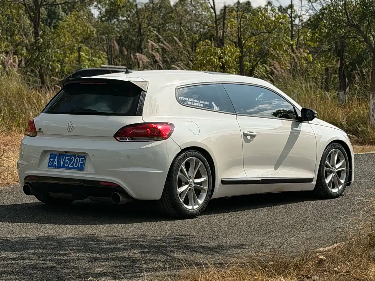Photo 5 - Volkswagen Scirocco