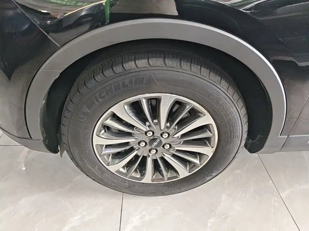 Lincoln Nautilus (Import) 2020 2020 2.0T Submarine Edition