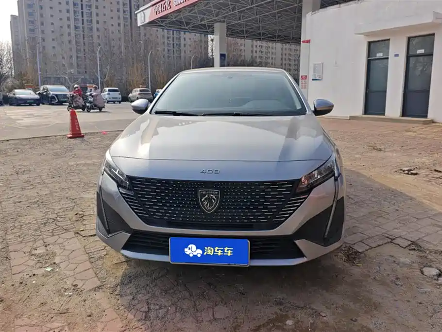 PEUGEOT 408