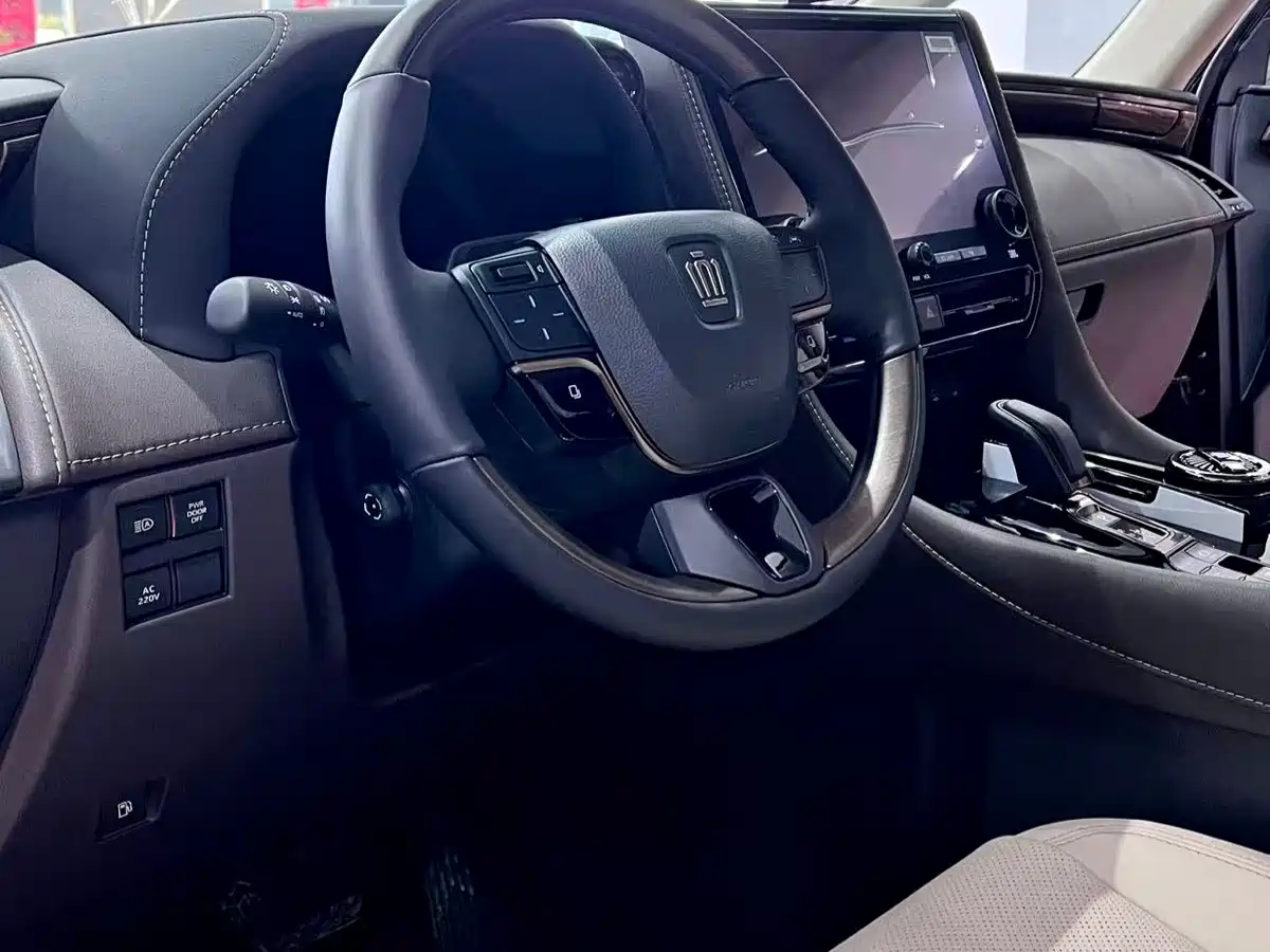 Toyota Vellfire 2025 Crown Hybrid 2.5L Ink Gold Executive Edition фото 5