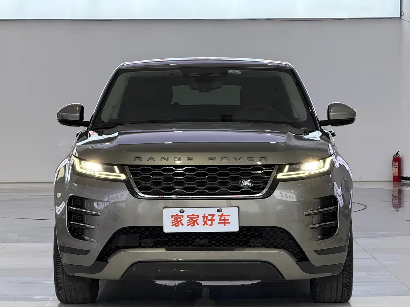 Land Rover Range Rover Evoque 2021 Range Rover Evoque L 249PS R-Dynamic S Performance Edition фото 2