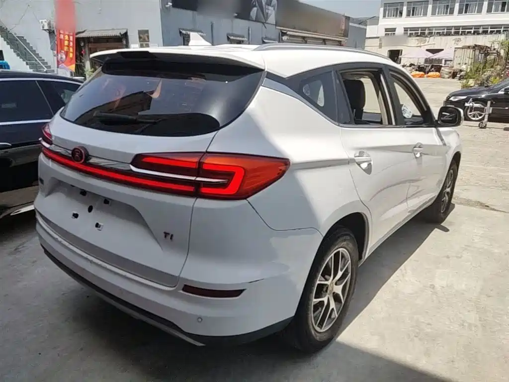 BYD Song 2019 1.5TI Manual Smart Connection Sport фото 5