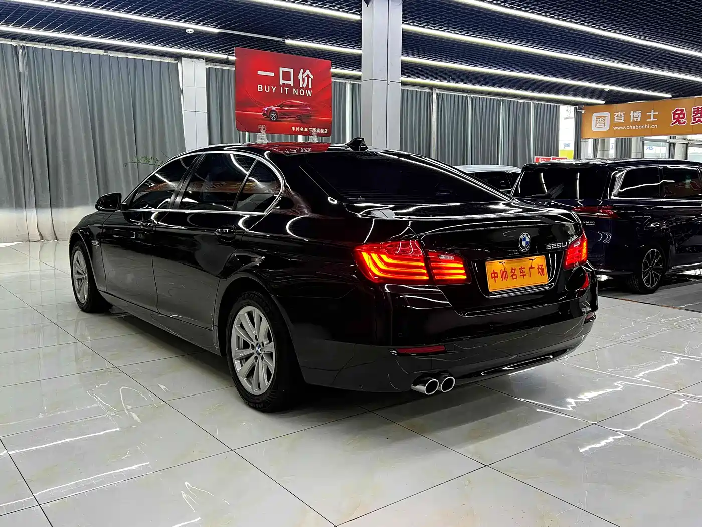 BMW 5 Series 2017 520Li Classic Edition фото 4