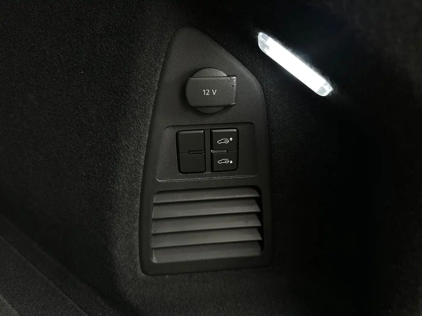 Volkswagen Touareg 2019 3.0TSI Sharp Edge Edition China VI фото 13
