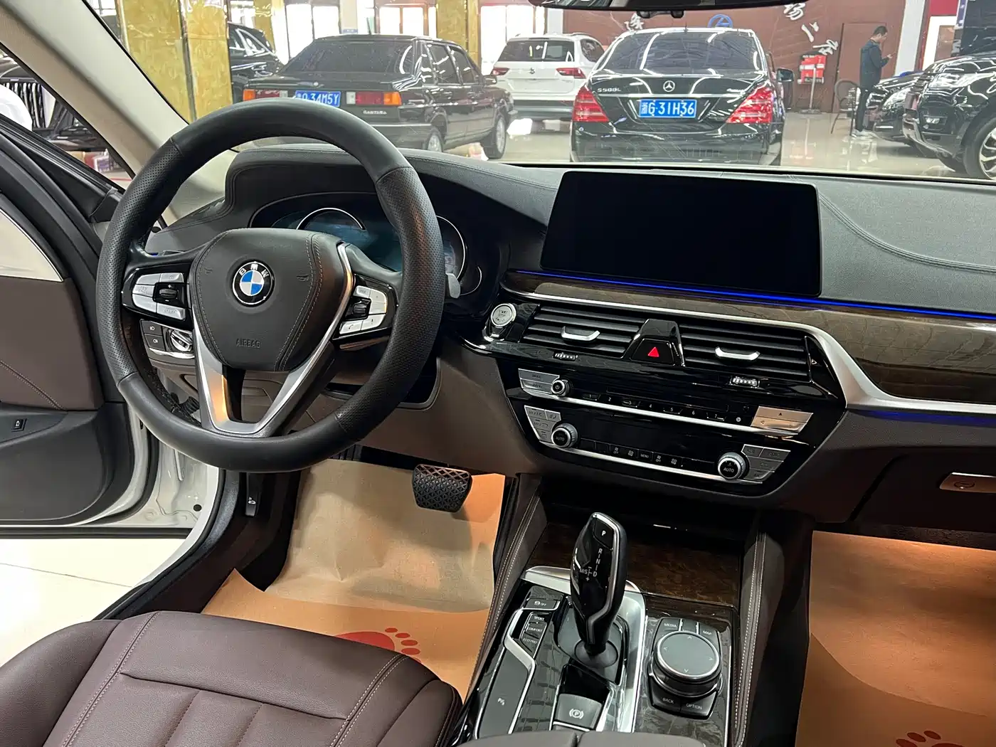 BMW 5 Series 2018 525Li Luxury Package фото 11
