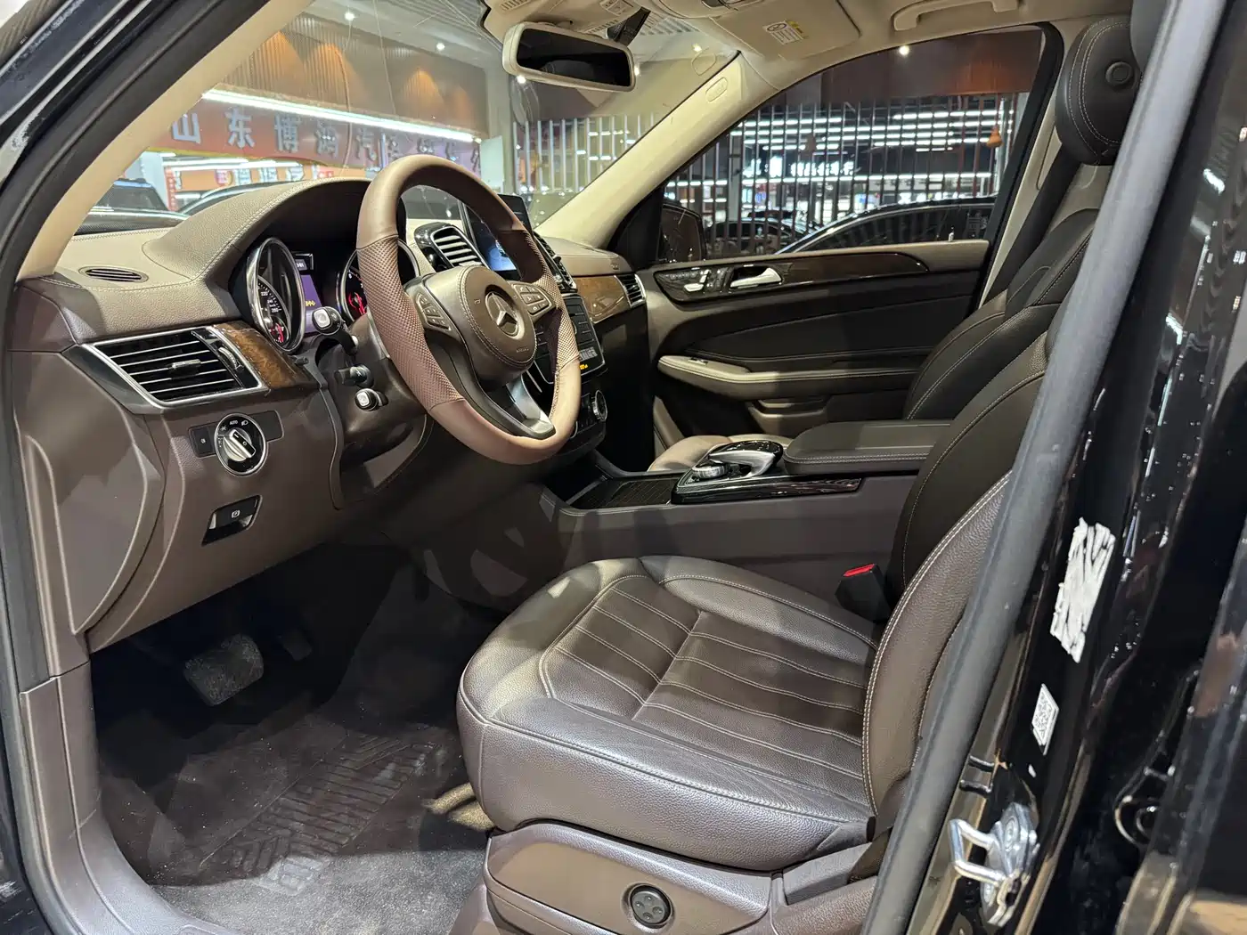Mercedes-Benz GLS 2019 GLS 400 4MATIC Dynamic Collector's Edition фото 9
