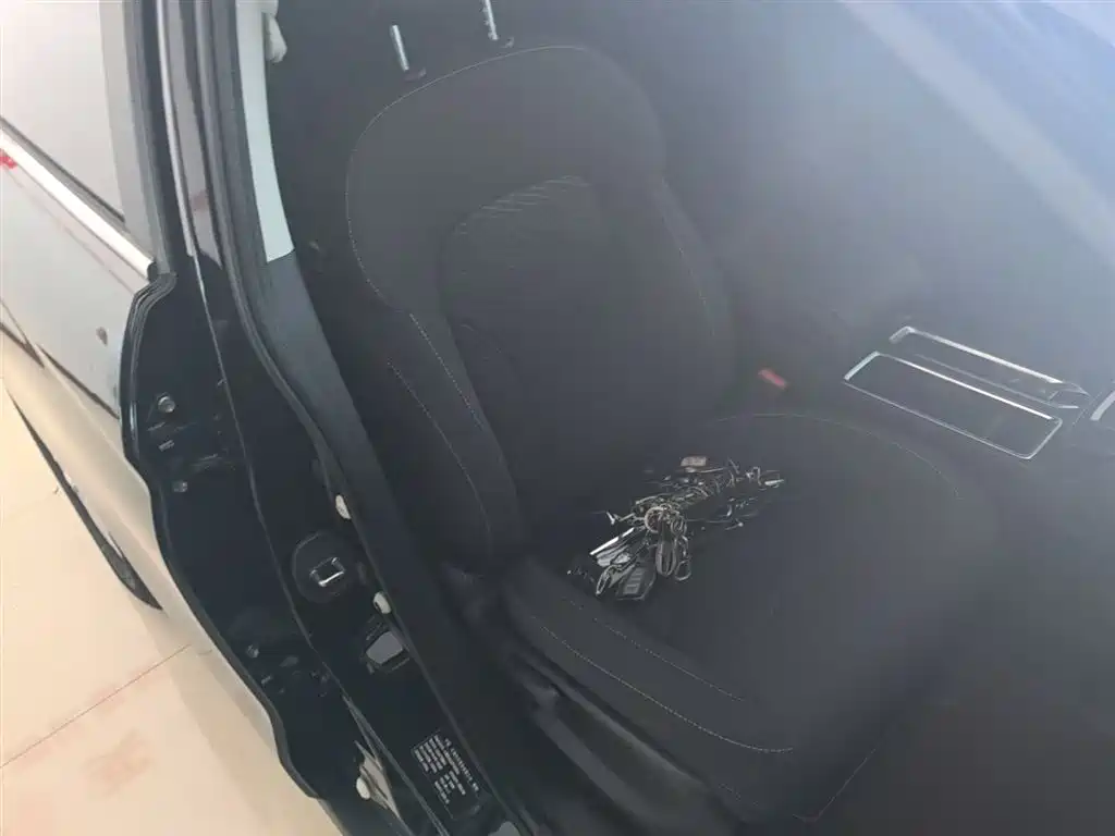 Haval M6 2023 PLUS 1.5T DCT Elite Smart Connect фото 25