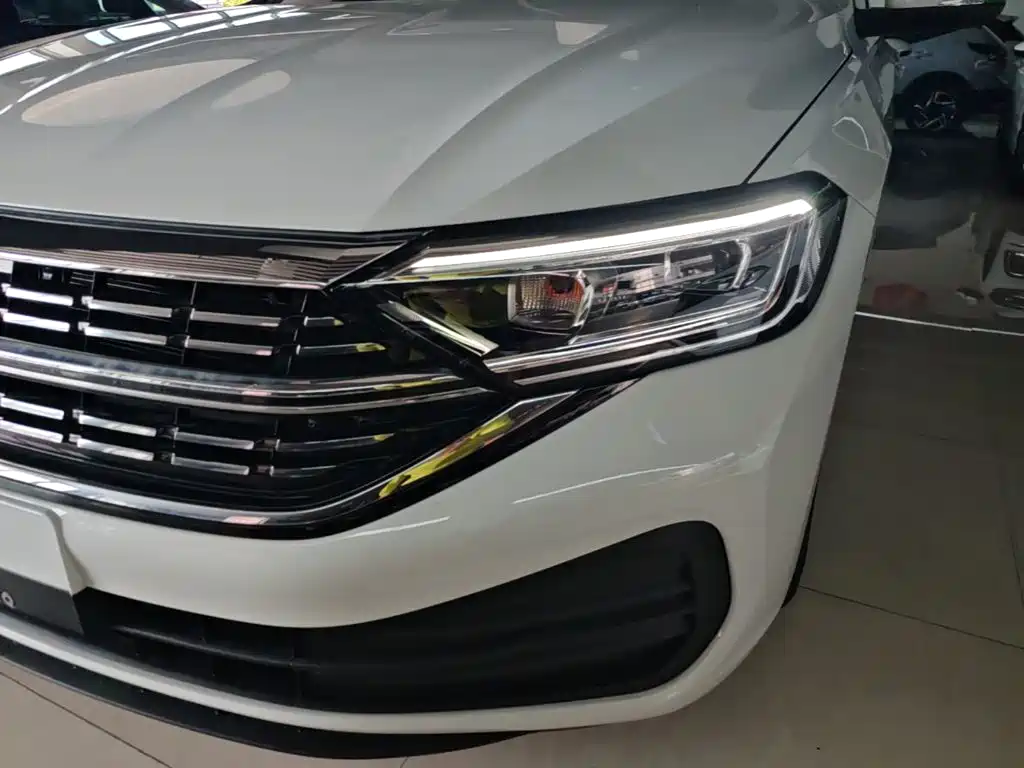 Volkswagen Sagitar 2026 2025 Model Year Facelift 200TSI DSG Soaring Edition