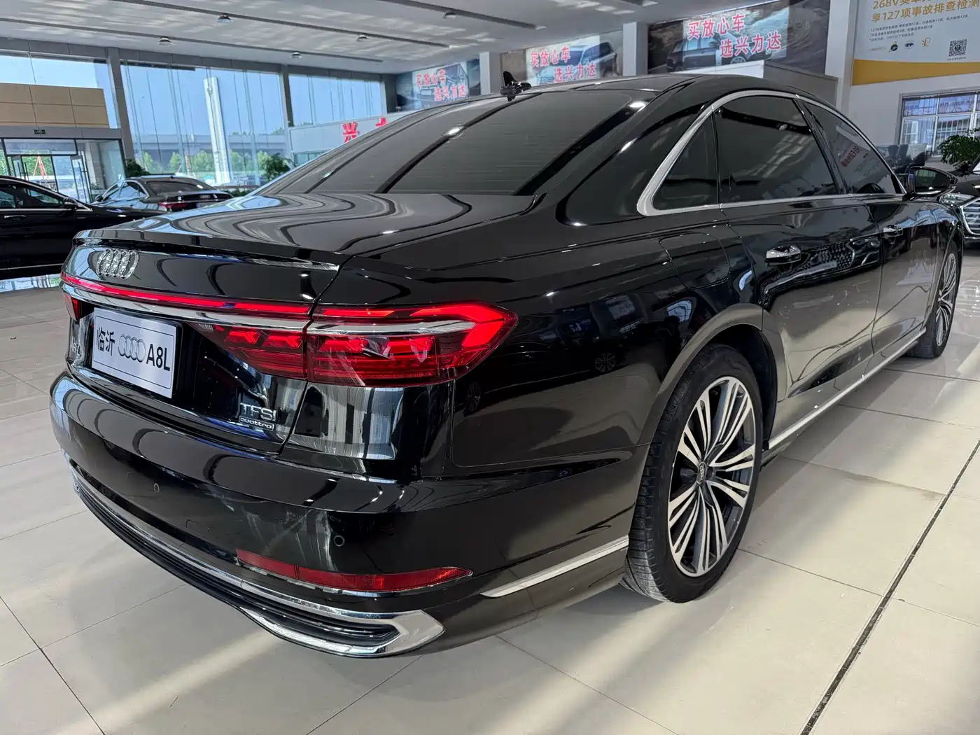 Audi A8 2024 Model A8L 45 TFSI quattro Luxury фото 3